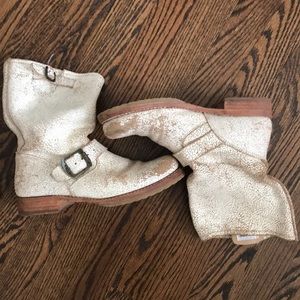 White cracked distressed frye boots